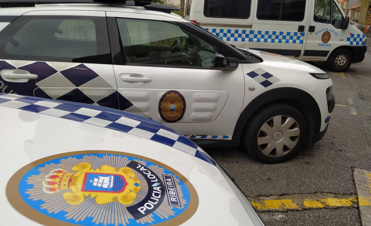 Detienen en Ribeira a un joven delincuente internacional que se vio implicado en una pelea