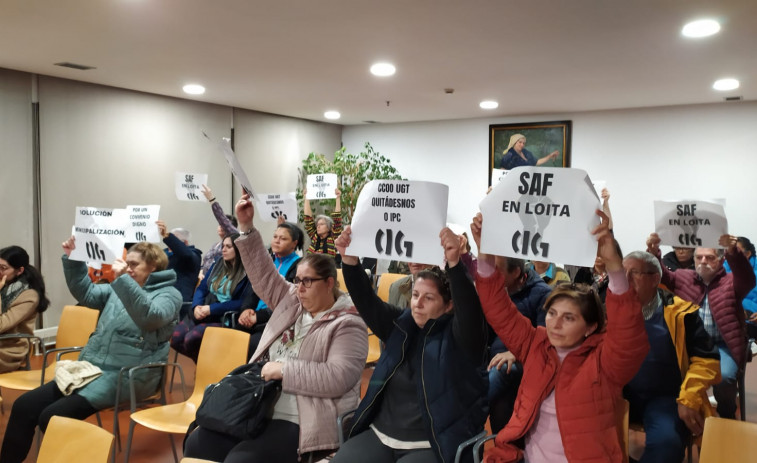 El pleno de Boiro expresa su apoyo unánime a las trabajadoras del SAF en su demanda de convenio laboral digno