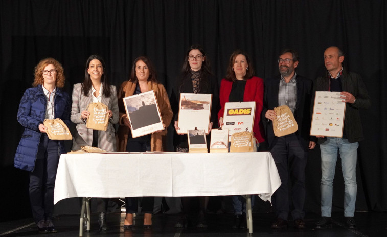 El calendario solidario de Amicos pone en valor la diversidad y riqueza cultural de Galicia y a las personas con discapacidad