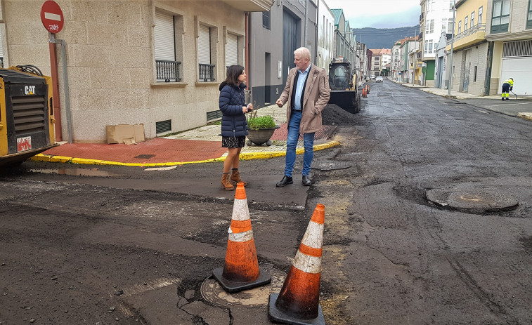 La mejora de Rúa Venecia incluye la canalización de aguas pluviales en la urbanización Fraga Iribarne, en A Pobra