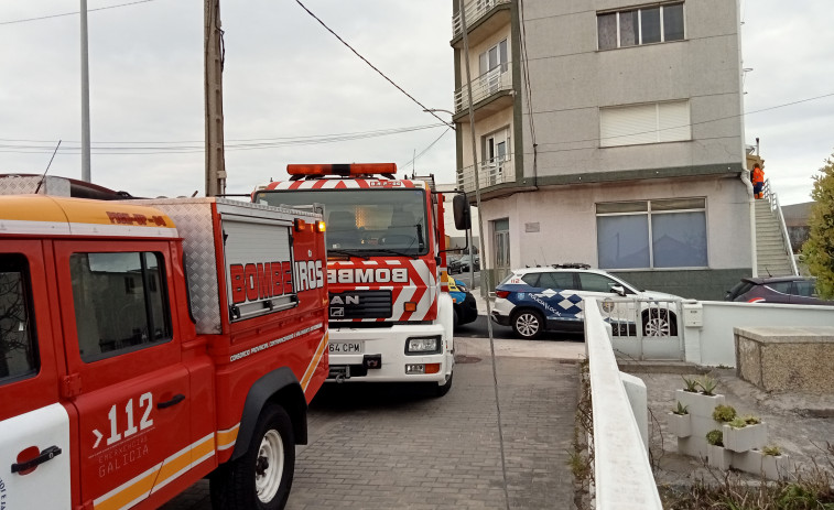 Movilizan una ambulancia del 061, los Bomberos y Policía Local por un fuerte olor a gas en Aguiño