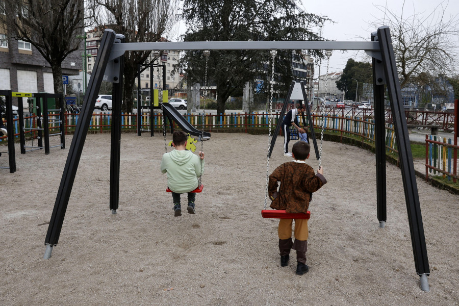 Así ha quedado el nuevo parque infantil de Celso Emilio Ferreiro en Vilagarcía