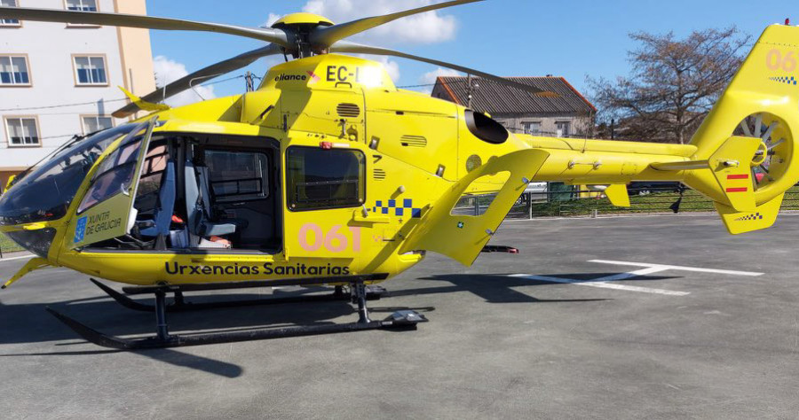 Evacuado en helicóptero desde Boiro al Clínico de Santiago un septuagenario que sufrió un problema coronario