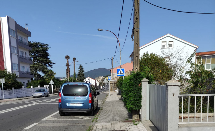 Vecinos de Faxilde, Sobradelo y Vilaxoán exigen mejorar un paso de peatones en la avenida de Vilanova