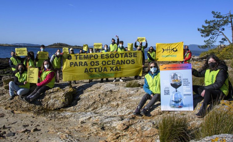 Greenpeace organiza una jornada sobre los océanos en Vilagarcía con la proyección del documental “Santuario”