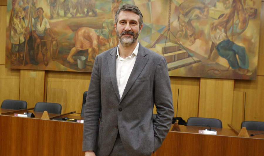 Varela propone establecer aparcamientos para residentes en la zona periurbana de Vilagarcía