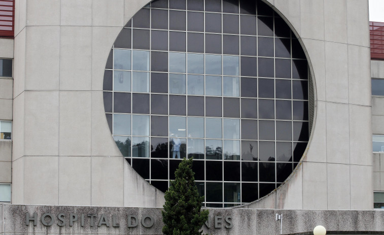 Herido grave tras caer desde ocho metros mientras reparaba el tejado de una nave