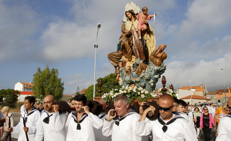 Vilanova se prepara para honrar a la Virxe do Carmen con verbena y la tradicional procesión