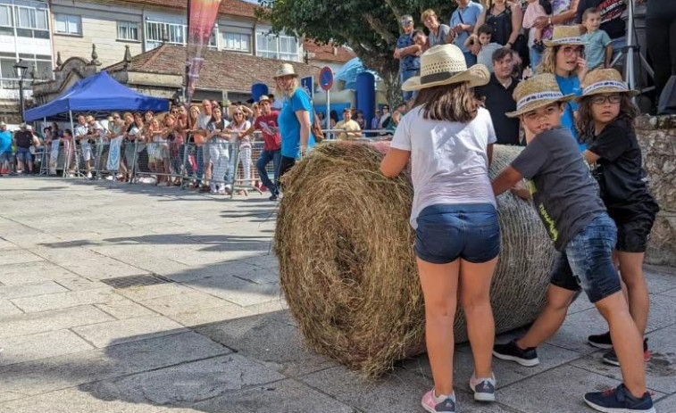 La Carreira de Rolos abre cuatro días de fiestas en Cuntis con verbenas y música de bandas