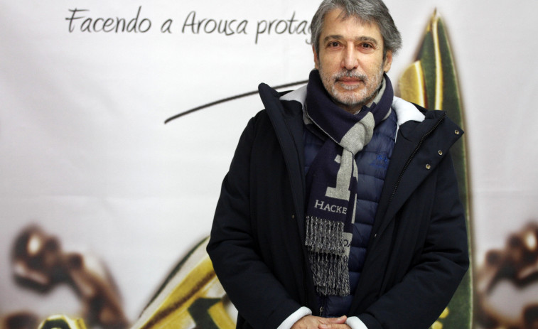 Xurxo Alonso recibe el premio literario más antiguo de Galicia