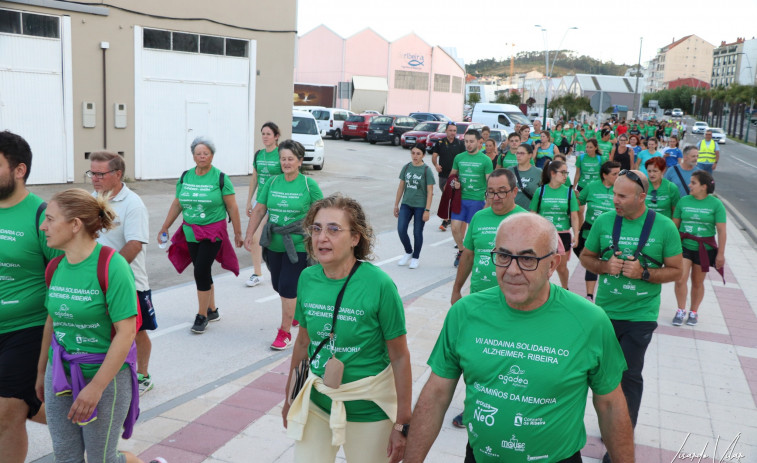 La marea verde de Agadea teñirá Ribeira en la andaina solidaria con el Alzhéimer el 8 de septiembre