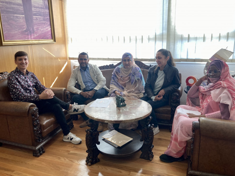 La comunidad mauritana residente en Ribeira inicia los trámites para constituirse en asociación