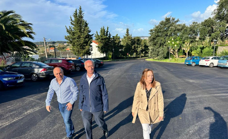 El Concello de Vilanova invierte 30.000 euros en la reparación y asfaltado del aparcamiento de Vista Real