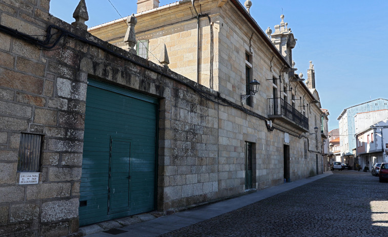 Cambados no logra un compromiso claro de la Xunta para la compra del asilo y pide más reuniones