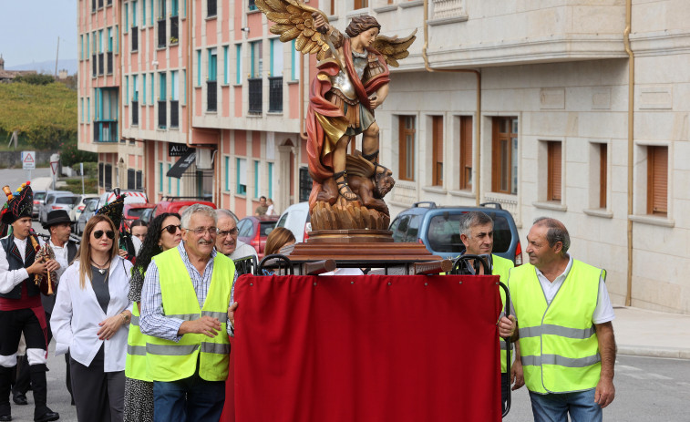 Barrantes celebra su tradicional fiesta de fin de vendimia con actos litúrgicos y una comida de confraternidad