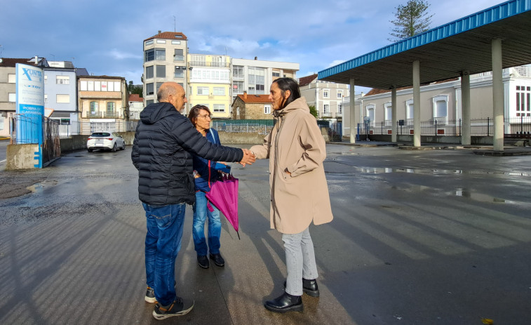 El cierre de la cafetería de la estación de buses de A Pobra provoca que se quede sin iluminación, limpieza y acceso a aseos