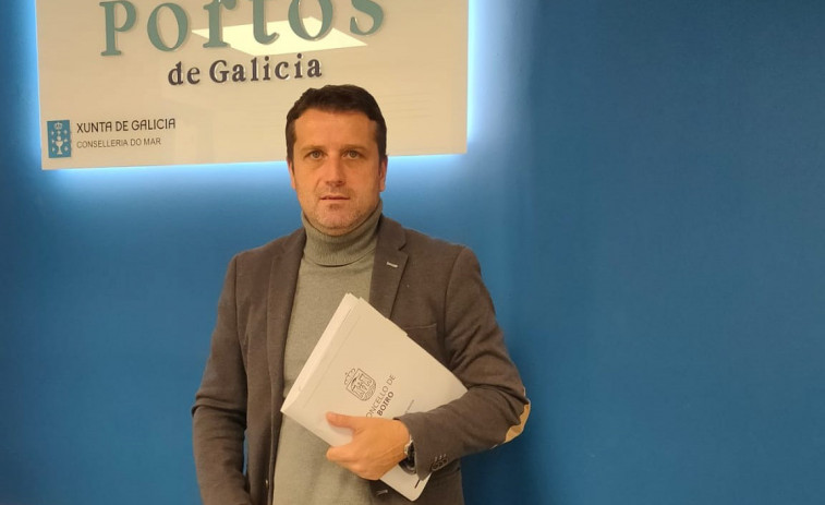 El alcalde de Boiro demanda a Portos de Galicia mejoras en el pavimento e iluminación de los puertos