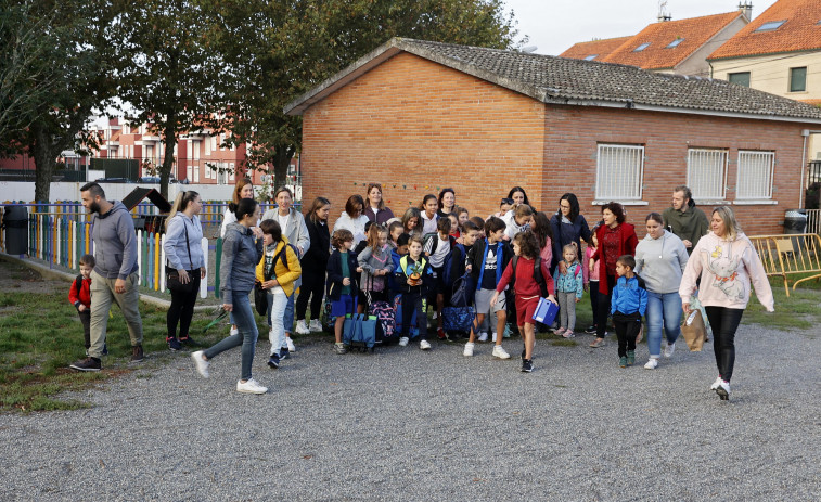 Las familias de Carril se movilizan por la saturación de un aula