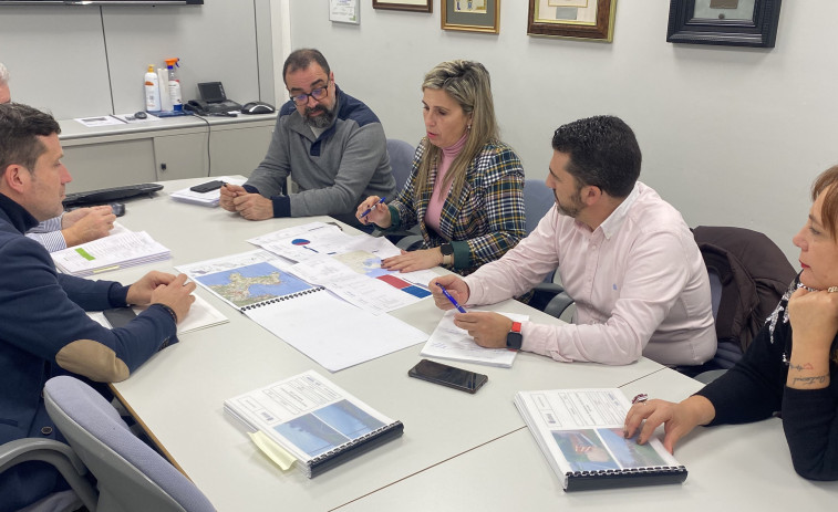 Gobierno de Boiro y Diputación de A Coruña abordan la mejora de la carretera de O Saltiño a Berres