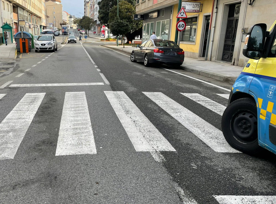 Herido un sexagenario en un atropello en la Avenida da Coruña, en Ribeira