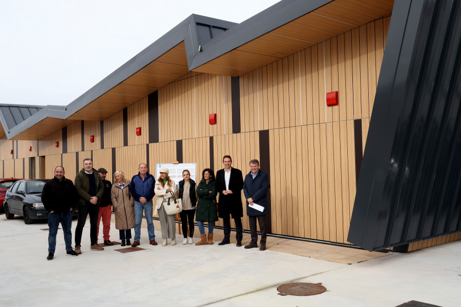 Entra en servicio el nuevo edificio de departamentos para usuarios del puerto de Rianxo que costó 2 millones de euros