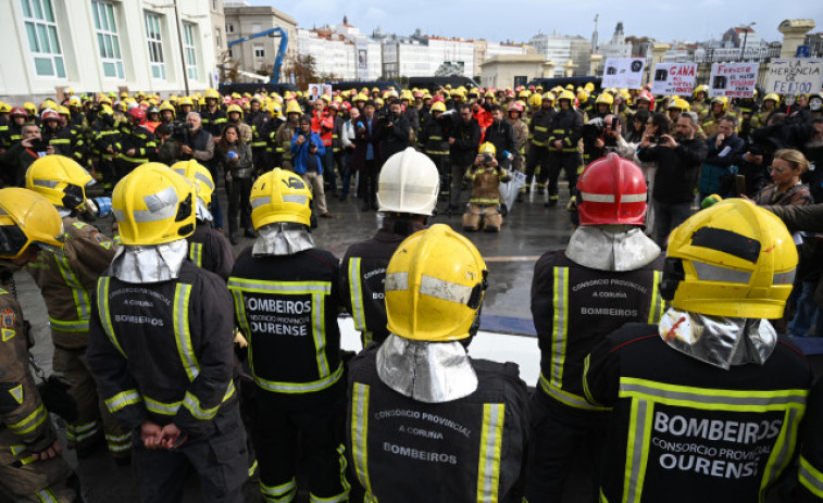 Los bomberos comarcales desconvocan la huelga