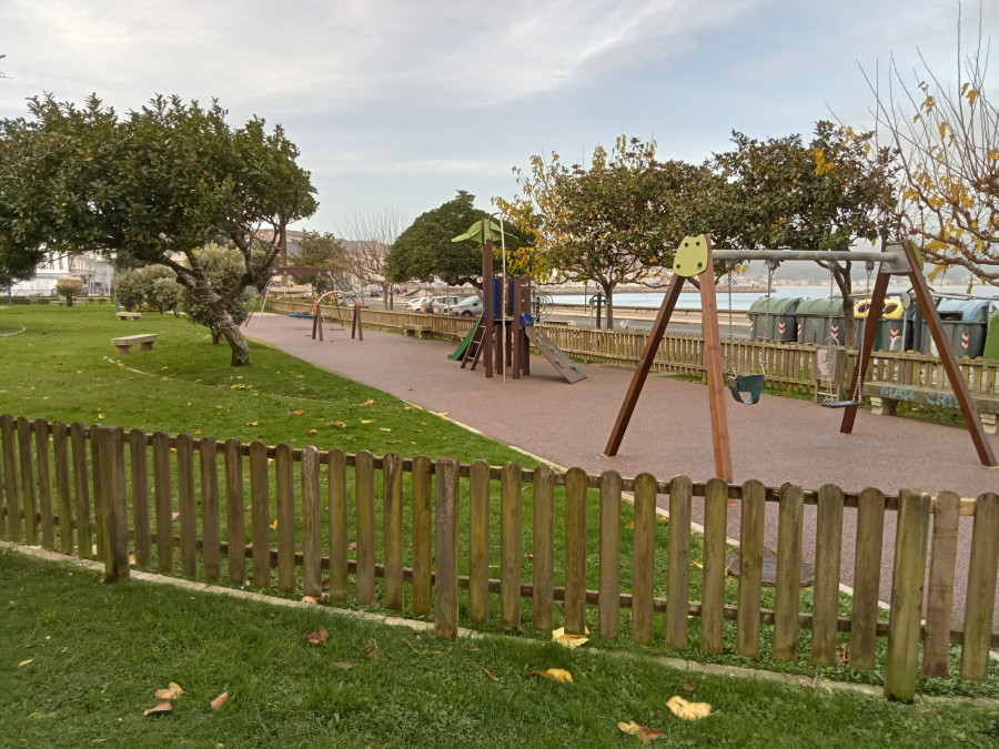 Adjudicadas por 153.541 euros la ampliación y renovación del parque infantil de Pedra Pateira, en Ribeira