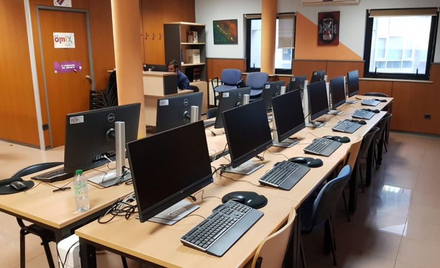 El aula Cemit boirense ha visto renovado su equipamiento informático dentro del acuerdo entre Amtega y la Fegamp