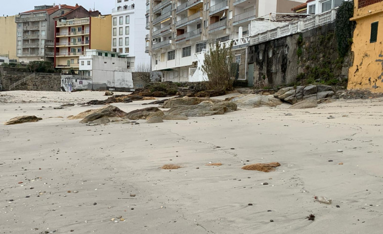 La plataforma Carabuxeira Xa! urge a las administraciones la recuperación integral del arenal