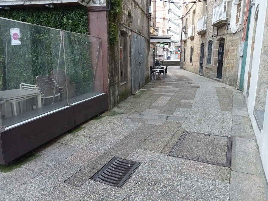 Adjudicada la renovación de servicios y pavimento de Rúa Portugal en Ribeira con una rebaja del 21,6%