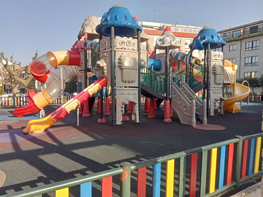 Adjudicada provisionalmente por 94.155 euros la obra de la cubierta textil del parque infantil de Abesadas, en Ribeira