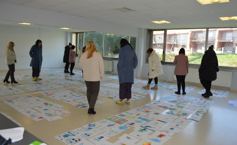 Sanxenxo elige a su “mascota da auga” entre las 600 dibujos hechos por los escolares del municipio