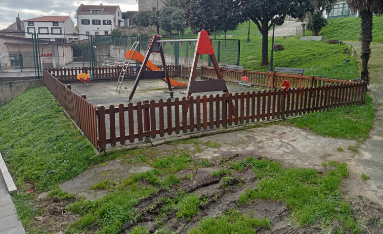 Adjudicado el contrato para la renovación del parque infantil de A Horta do Cura, en Palmeira, con una rebaja del 8%