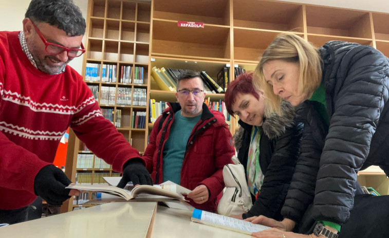 Dos profesoras de Matemáticas y un inspector educativo de Rijeka conocen el sistema de enseñanza en el IES de Rianxo