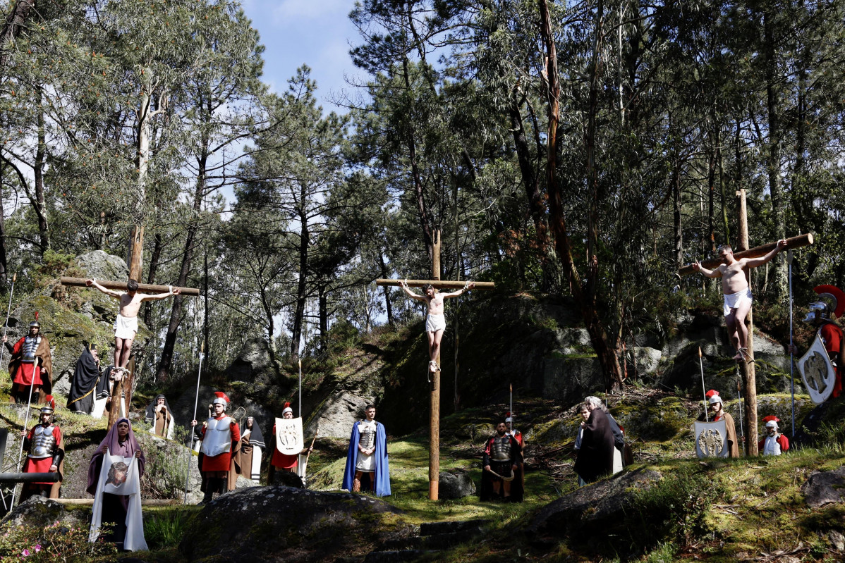 Semana santa paradela 2024 crucifixion