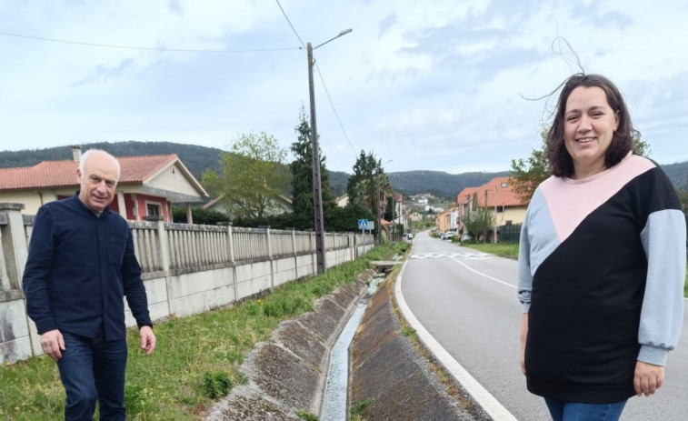 Catoira pide a la Diputación que dote a la carretera de Dimo a Coaxe de una senda peatonal