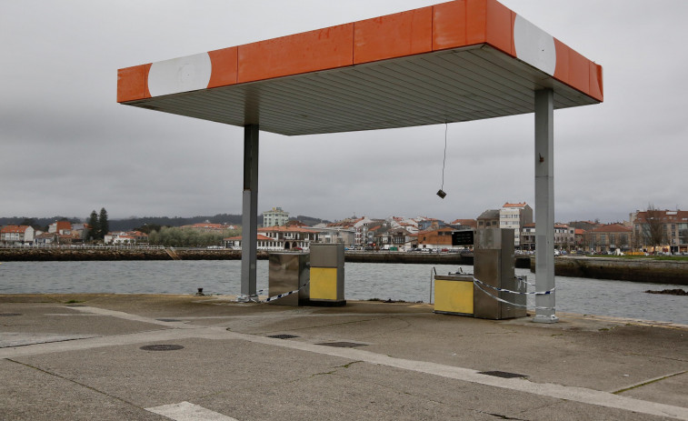 Portos saca a concurso la concesión de las gasolineras de Ribeira, Meloxo y San Tomé