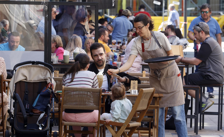 O Salnés lanza decenas de ofertas de trabajo para reforzar el sector turístico en la temporada estival