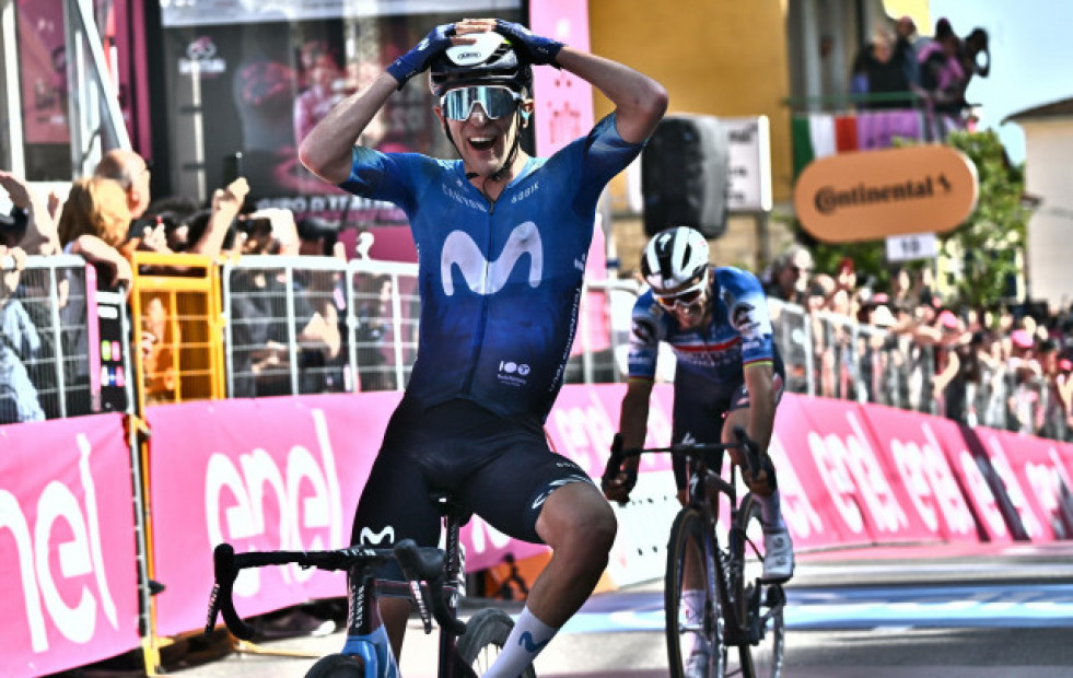 Pelayo Sánchez conquista la primera etapa española en el Giro