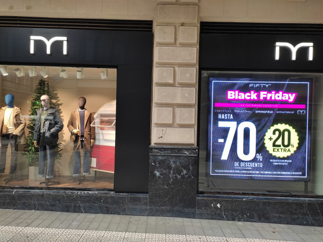The fever for Black Friday spreads discounts to multiple sectors of the economy