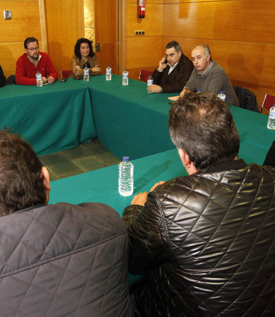 CAMBADOS - Durán se sorprende de la falta de depuración en el norte de la ría