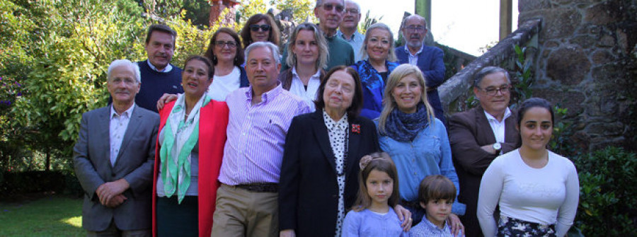 RIBADUMIA.- La premio príncipe de asturias nélida piñón visita Quinteiro da Cruz