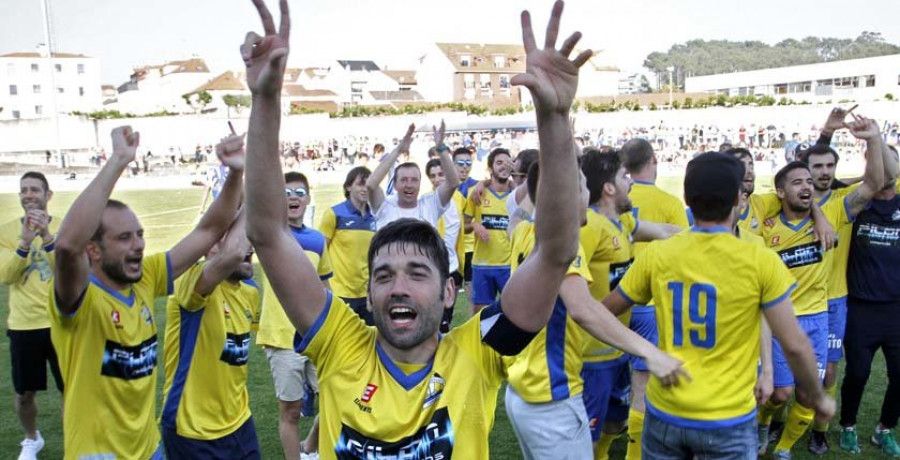 El fútbol sonríe al Cambados y hace llorar al Portonovo