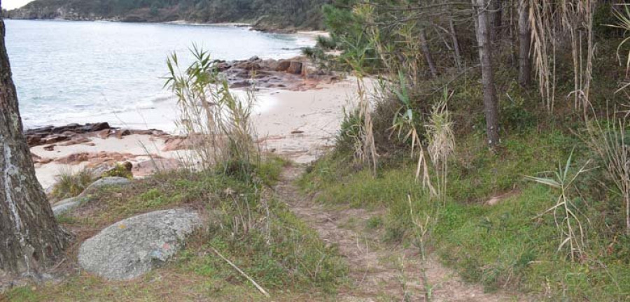 A POBRA - Alertan de la entrada de droga por unas calas situadas cerca de la playa de Cabío