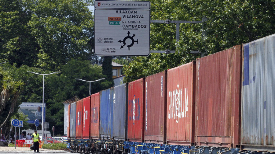 Boluda fija en los jueves una segunda frecuencia semanal para el tren al muelle de Ferrazo