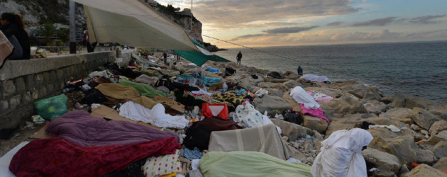 Francia intensifica las expulsiones de sin papeles y crea más plazas de asilo