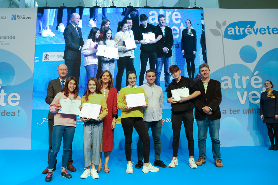 Galardonados dos alumnos del CEIP Frións y otros dos del IES Número 1 en el programa de emprendimiento Atrévete