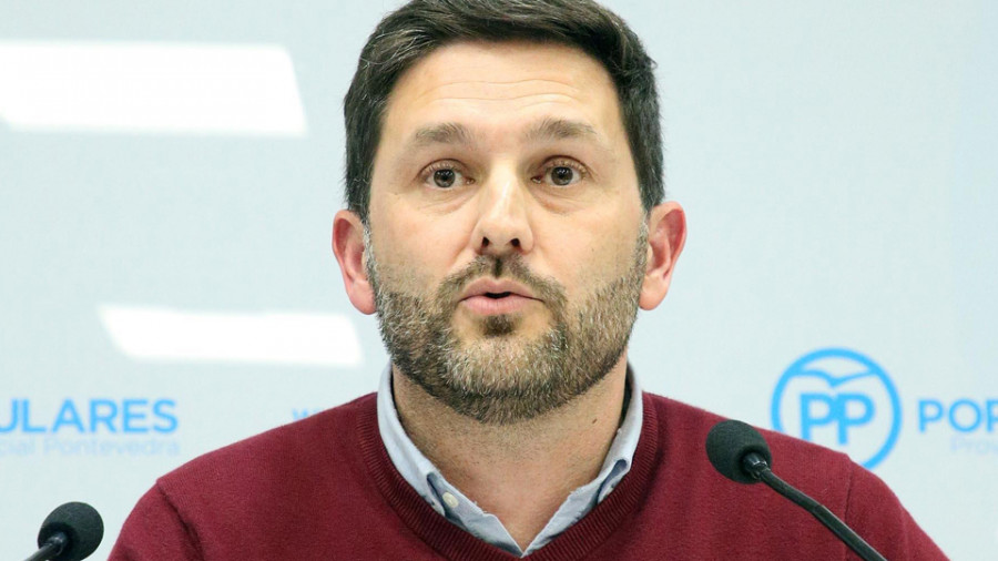 Suso Sueiro intenta atraer a los concejales del PP que siguen bajo las órdenes del alcalde de Meaño