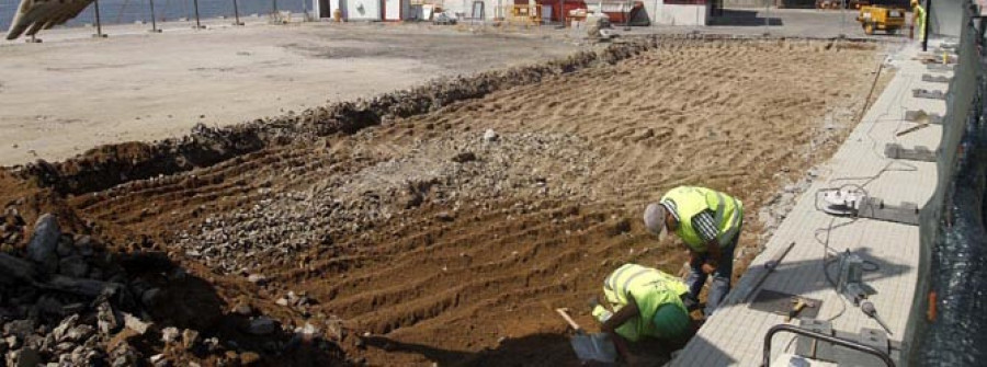 IU exige al alcalde que paralice las  obras sin licencia de las pistas de pádel