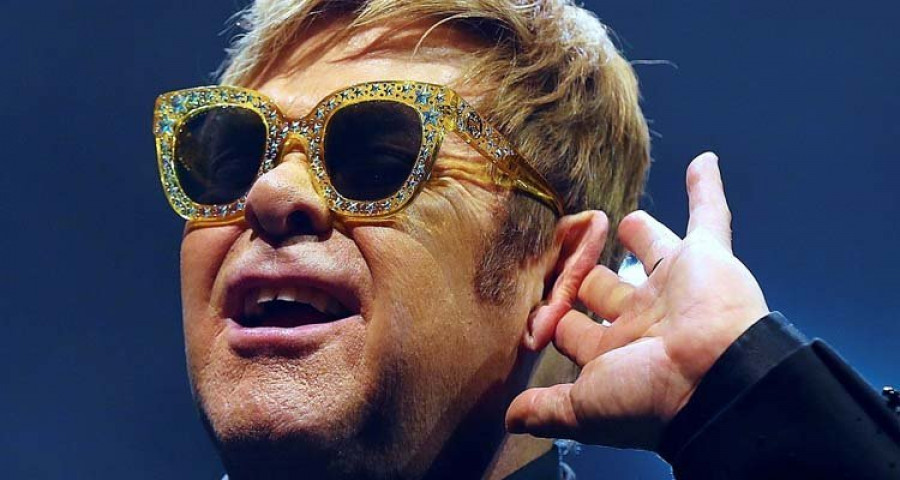 Elton John, “conmocionado” 
por la muerte de su madre